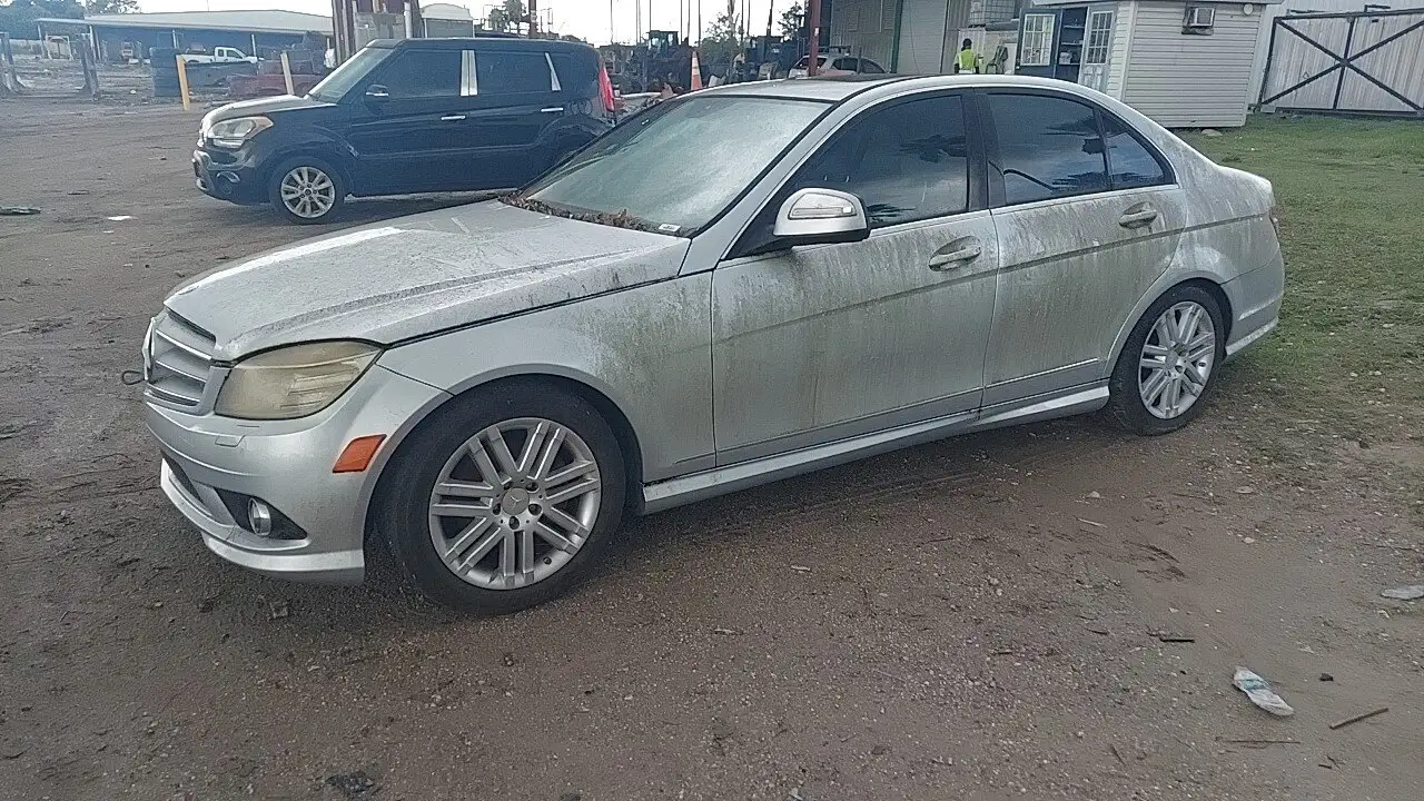 Photo of 2009 Mercedes-Benz C300