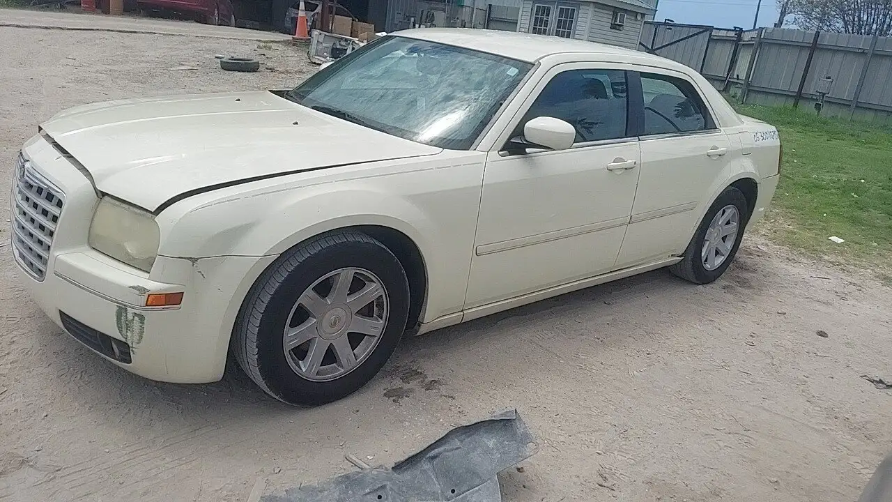 Photo of 2005 Chrysler 300