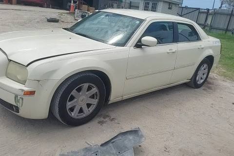 Photo of 2005 Chrysler 300