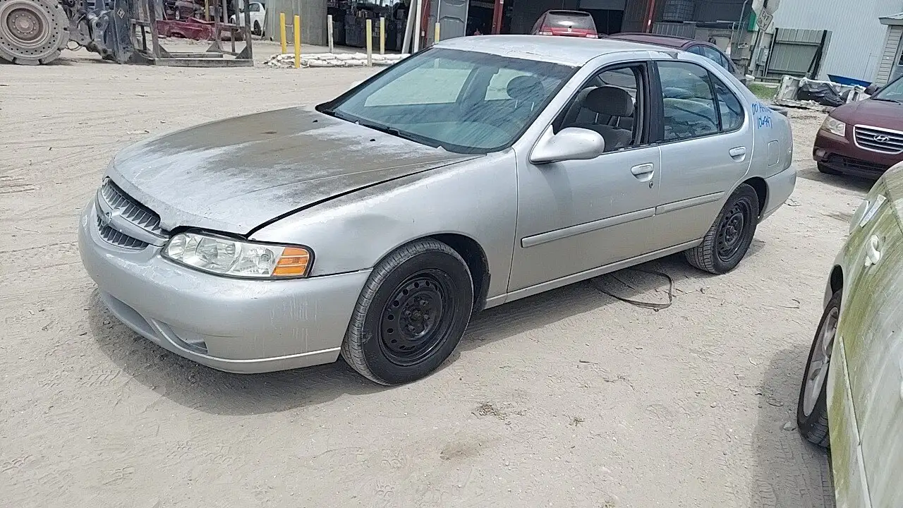 Photo of 2000 Nissan Altima