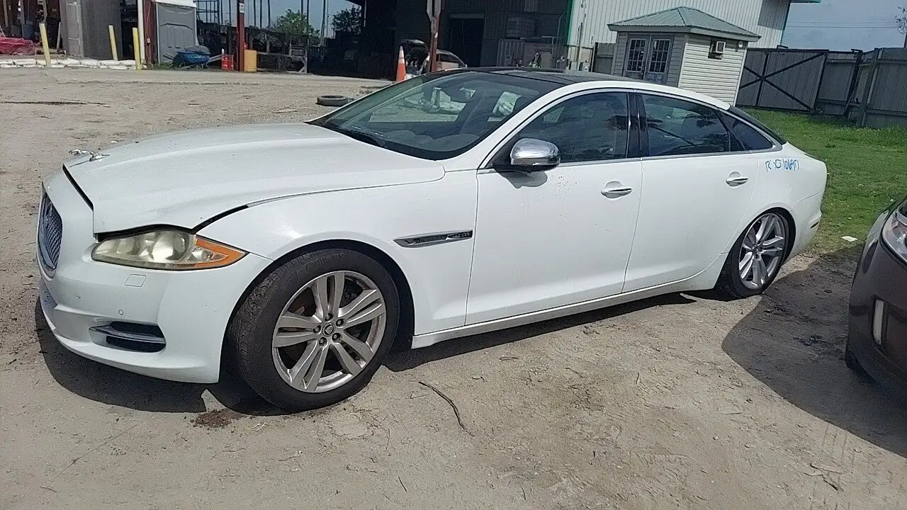 Photo of 2012 Jaguar Xj