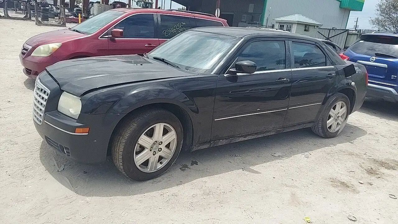 Photo of 2005 Chrysler 300
