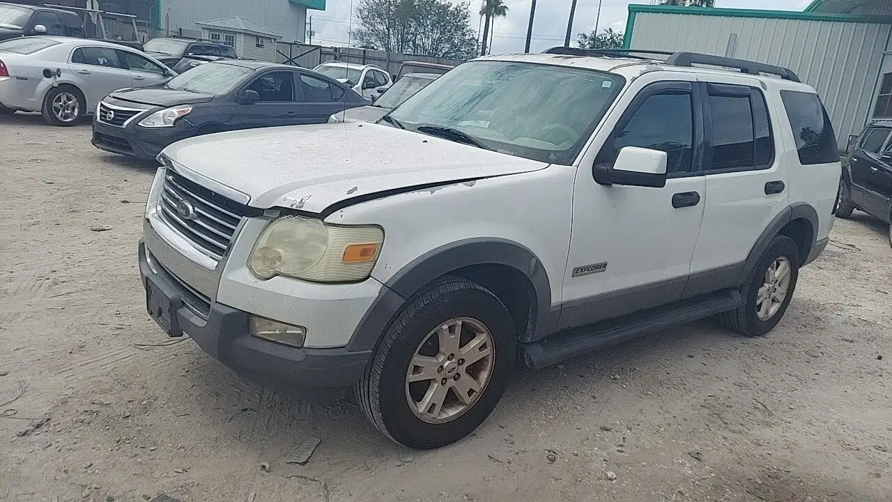 Photo of 2006 Ford Explorer