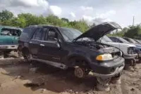 Photo of 2001 Lincoln Navigator
