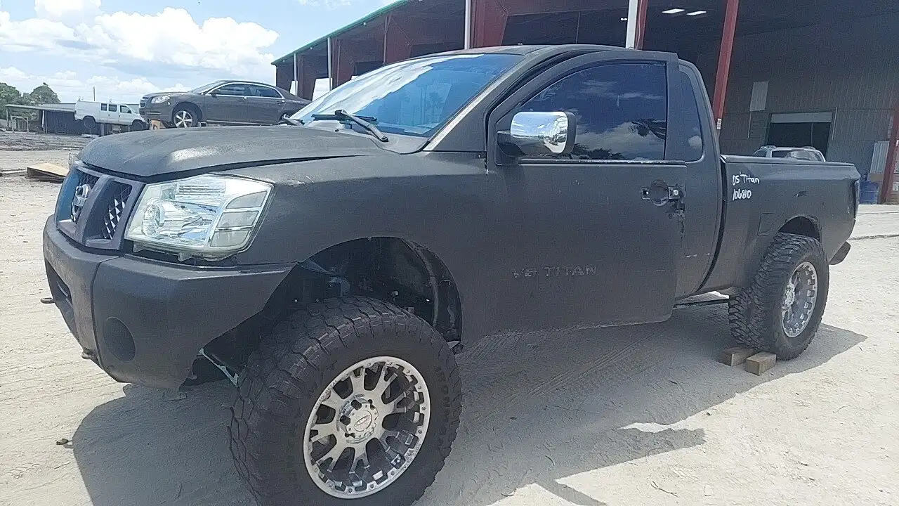 Photo of 2005 Nissan Titan