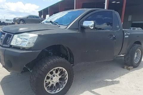Photo of 2005 Nissan Titan