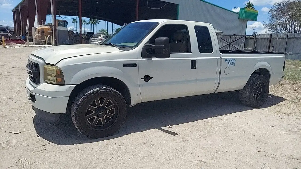 Photo of 2005 Ford F-250 Super Duty