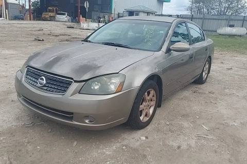 Photo of 2005 Nissan Altima