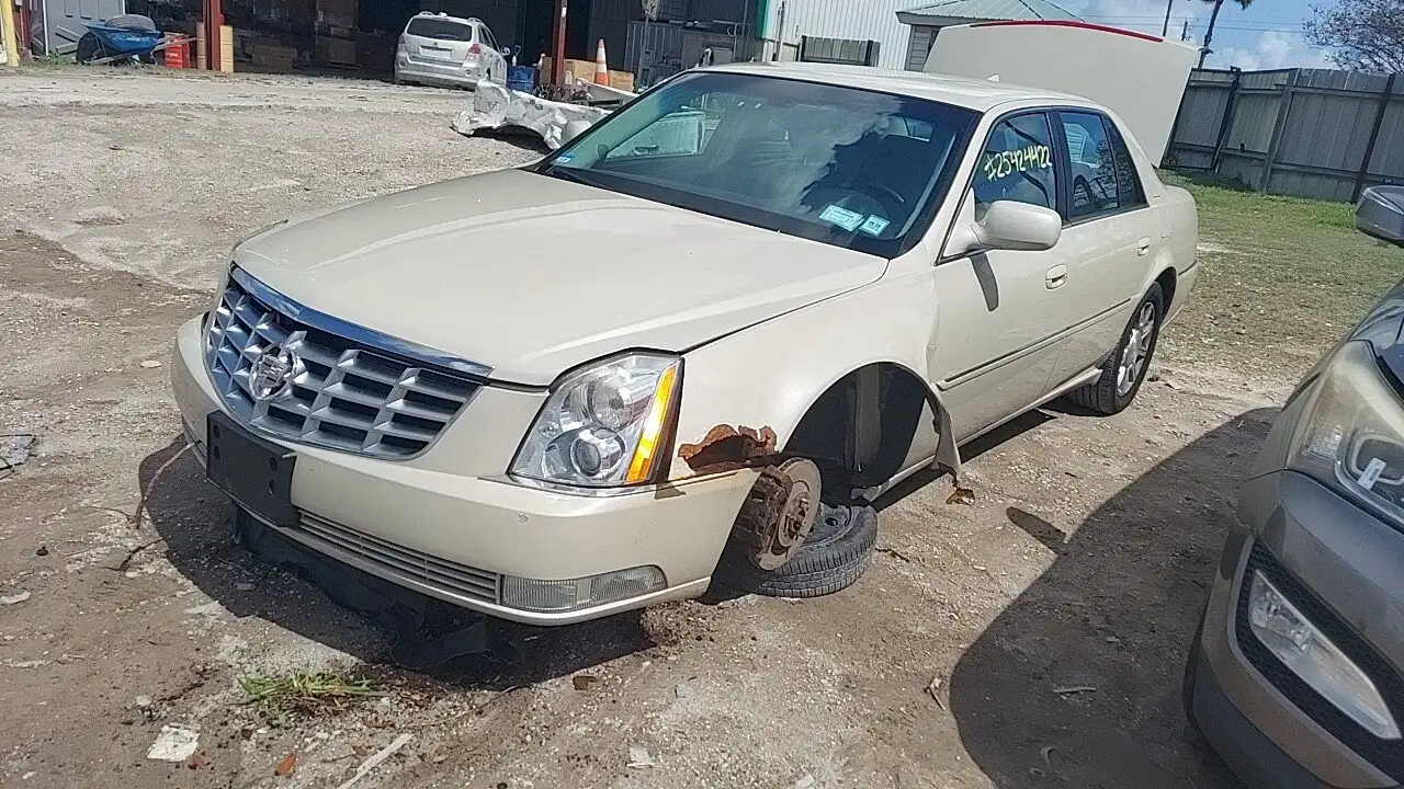 Photo of 2010 Cadillac Dts