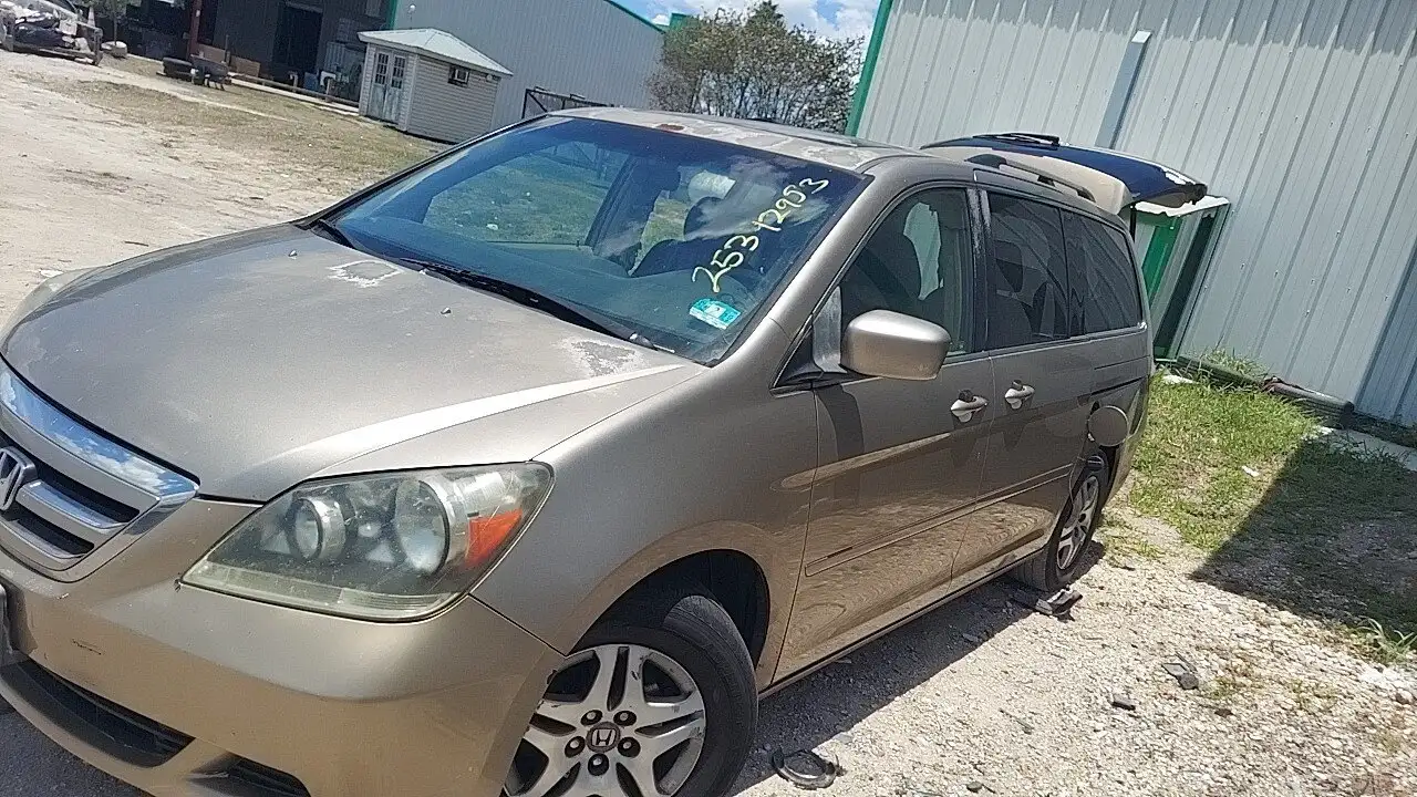 Photo of 2005 Honda Odyssey