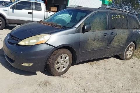 Photo of 2006 Toyota Sienna