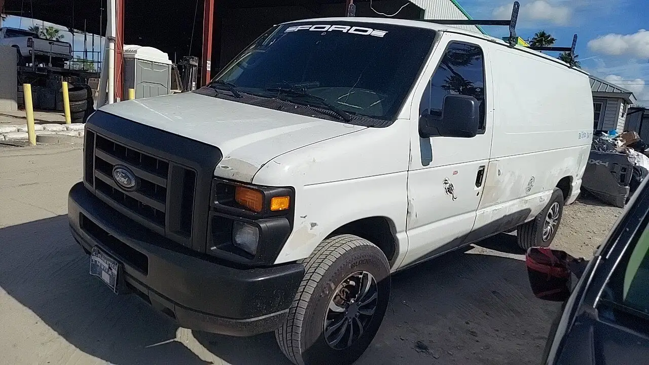 Photo of 2008 Ford E-150