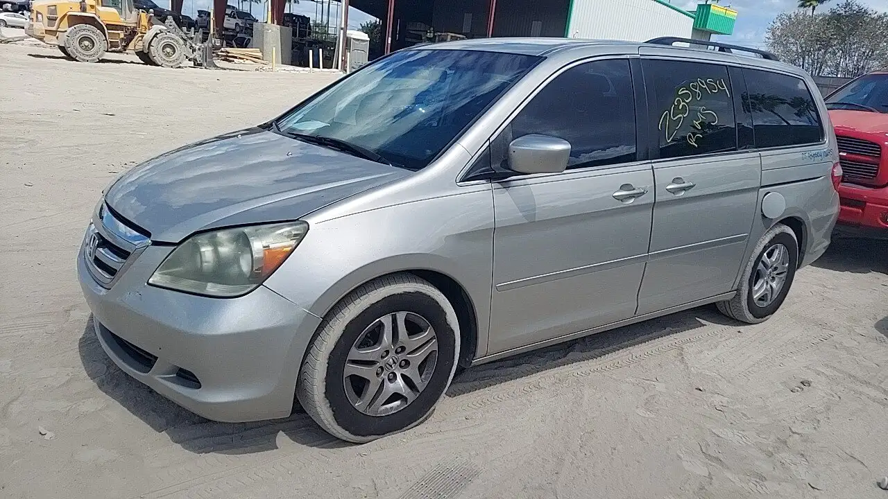 Photo of 2005 Honda Odyssey