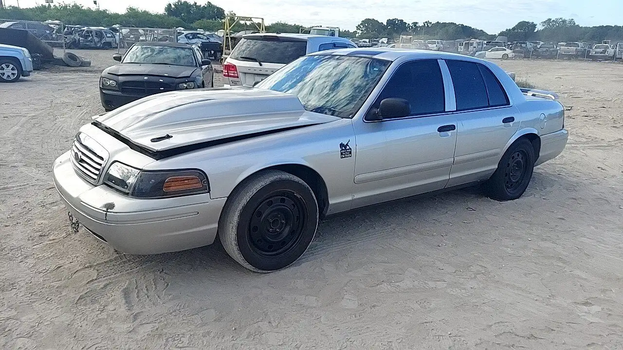 Photo of 2007 Ford Crown Victoria