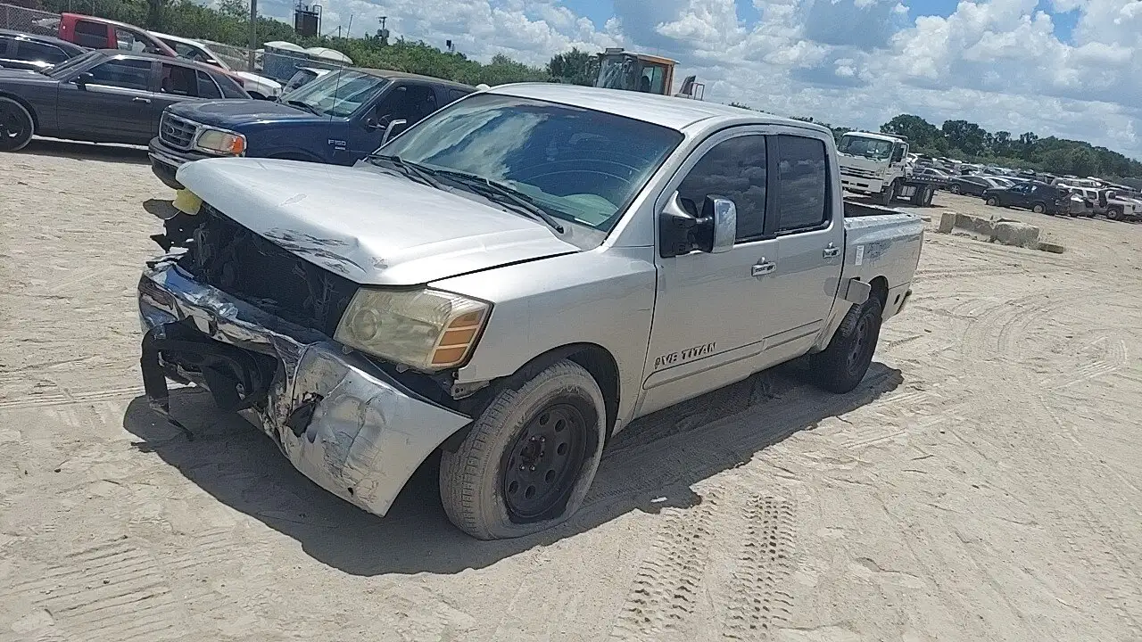 Photo of 2005 Nissan Titan