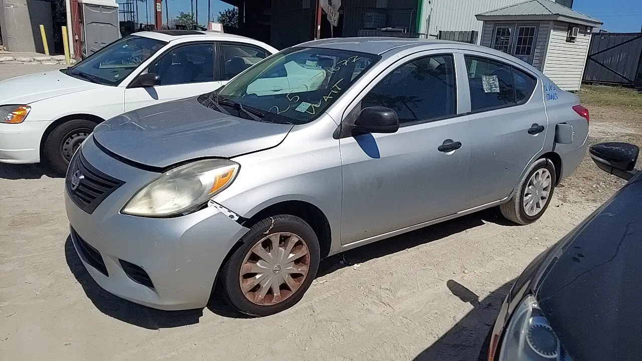 Photo of 2012 Nissan Versa