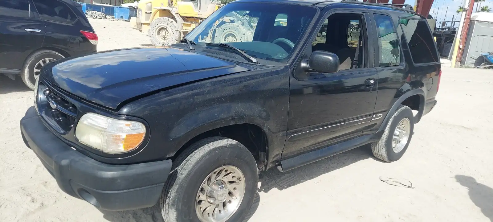 Photo of 1999 Ford Explorer