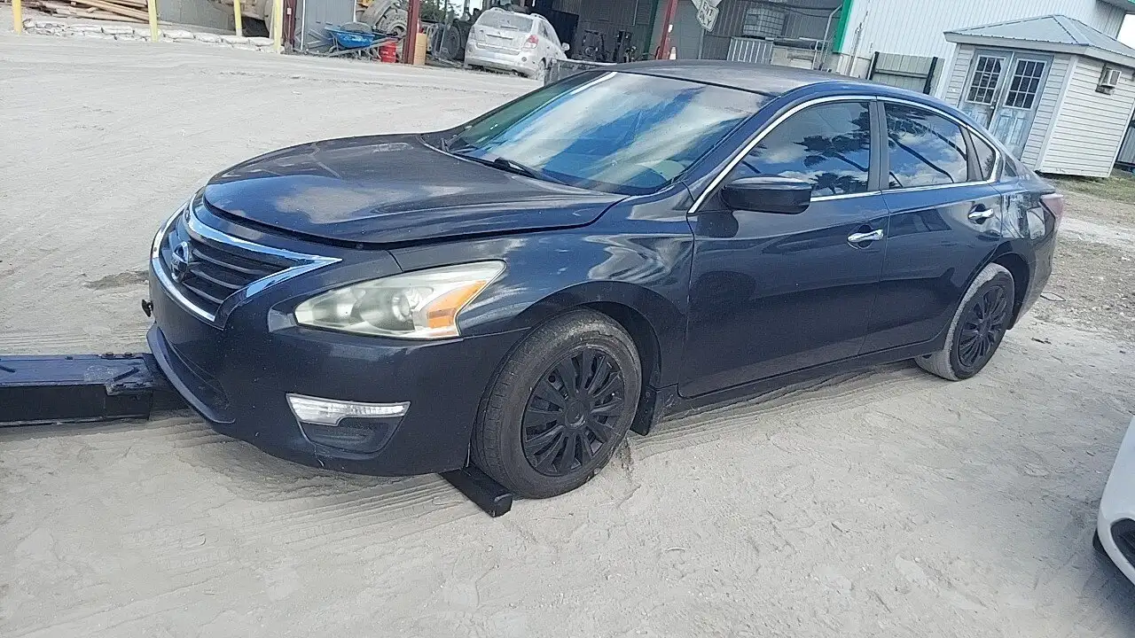 Photo of 2014 Nissan Altima