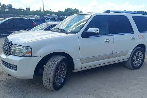 Photo of 2010 Lincoln Navigator