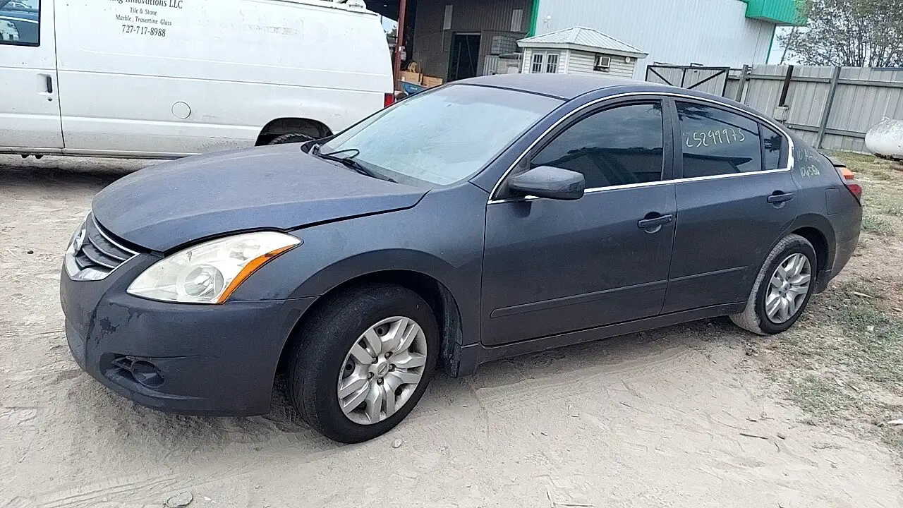 Photo of 2010 Nissan Altima