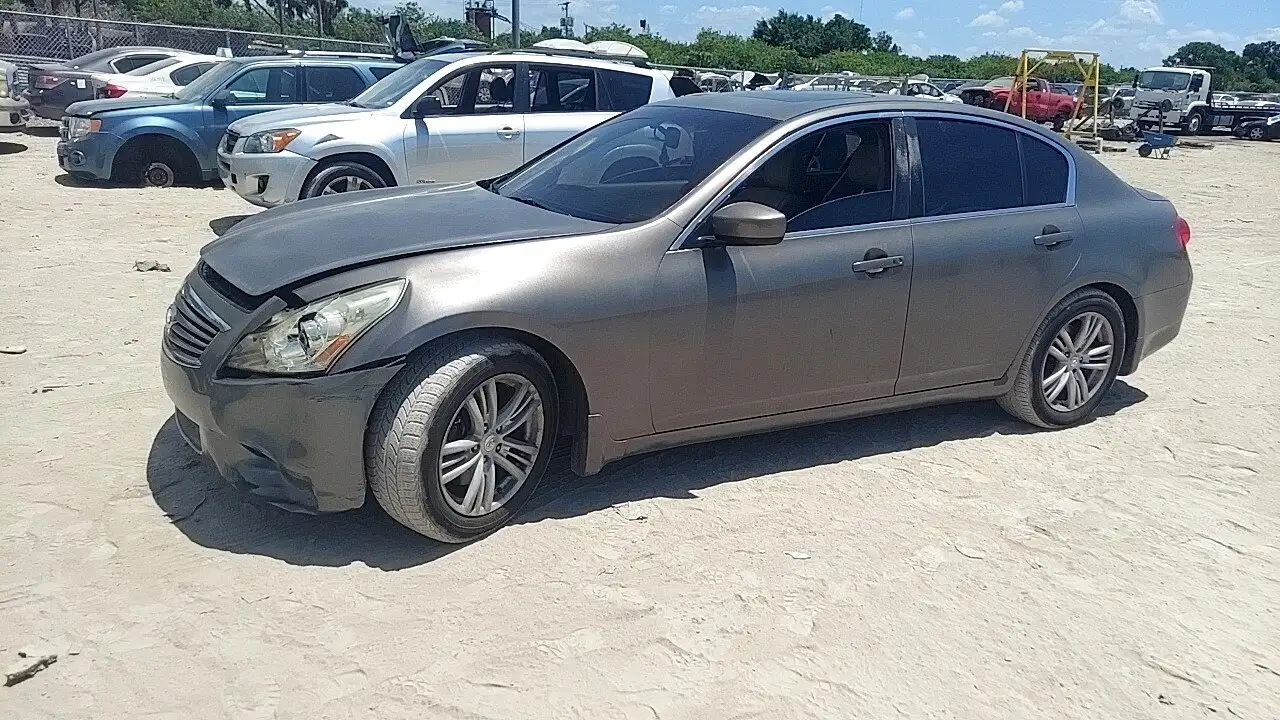 Photo of 2010 Infiniti G37