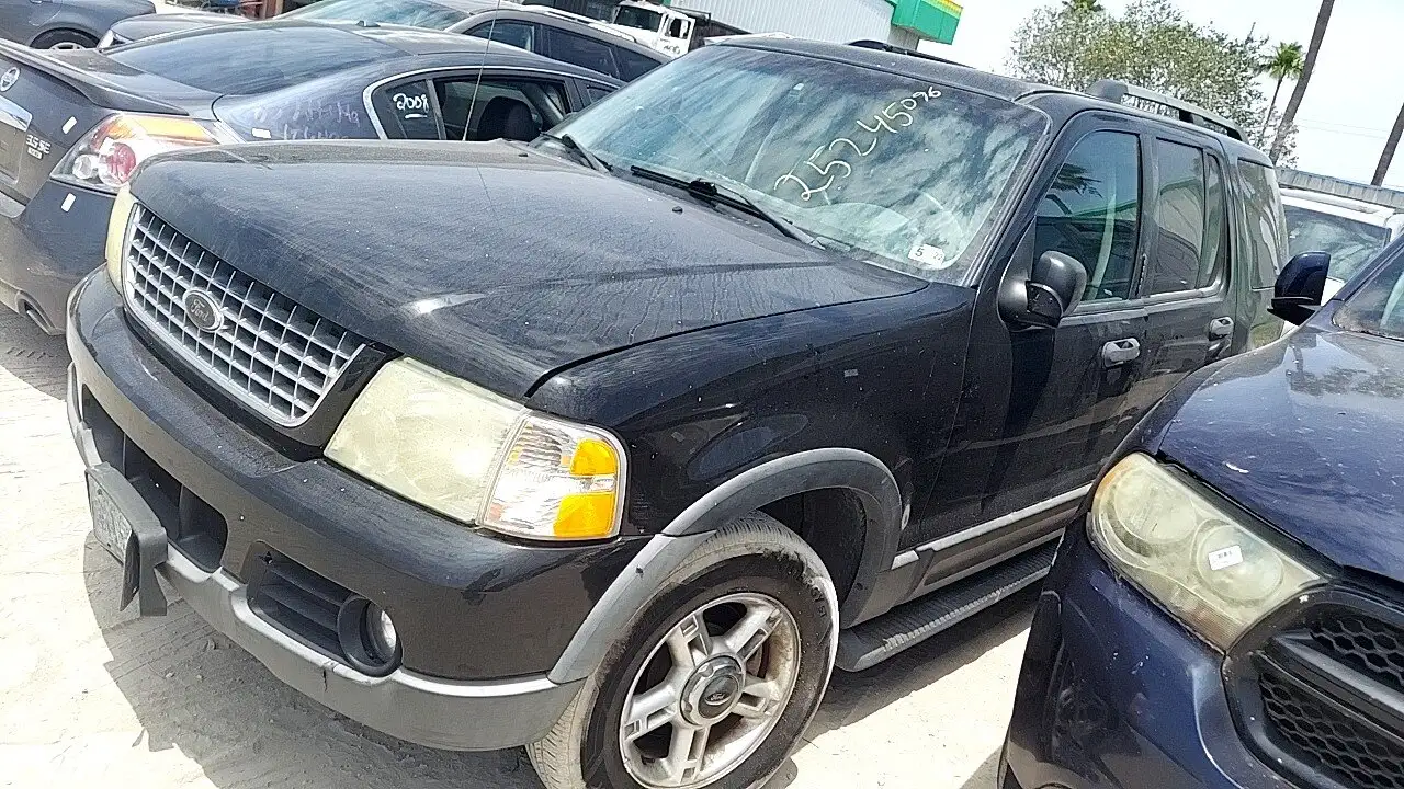 Photo of 2003 Ford Explorer