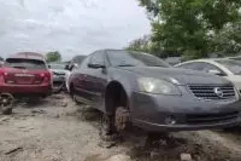 Photo of 2005 Nissan Altima