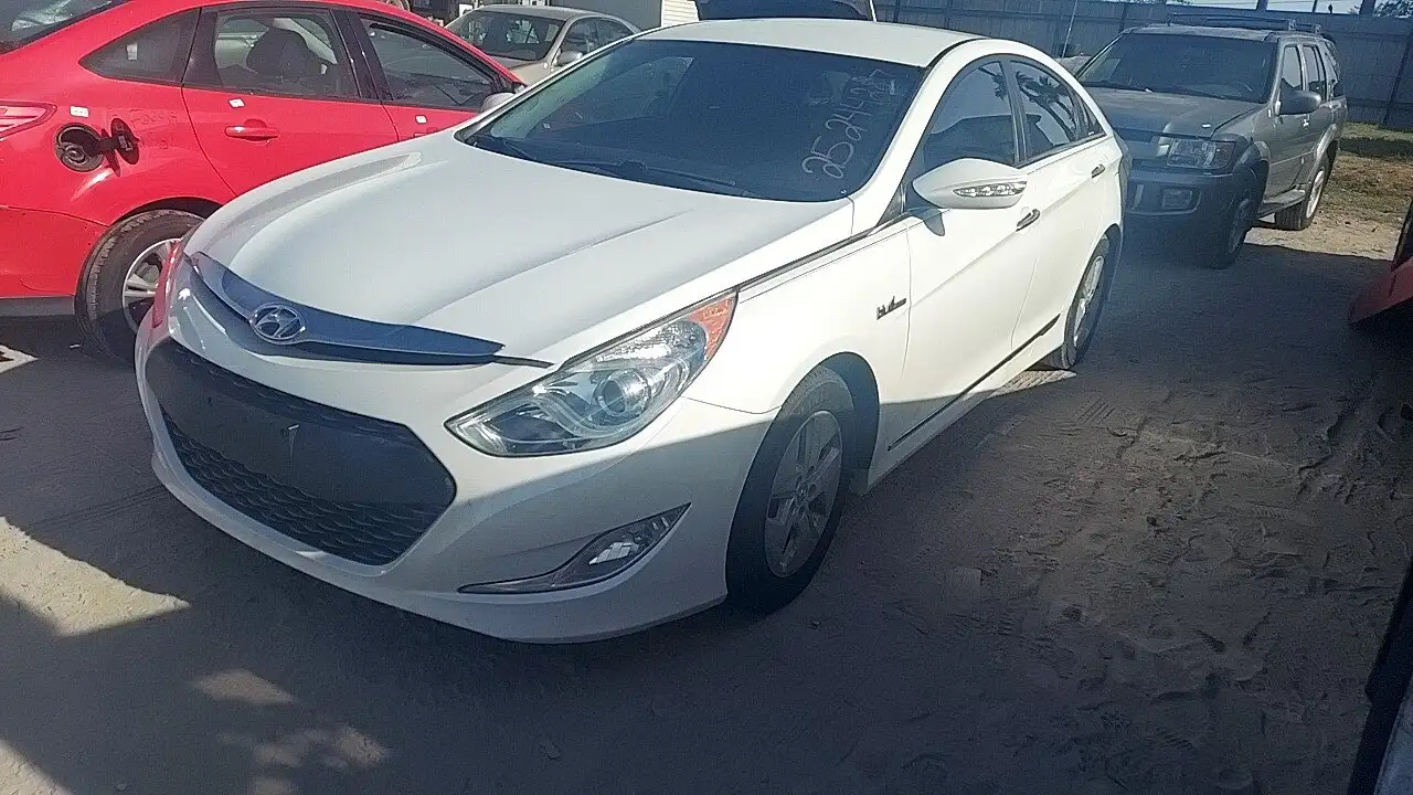 Photo of 2011 Hyundai Sonata