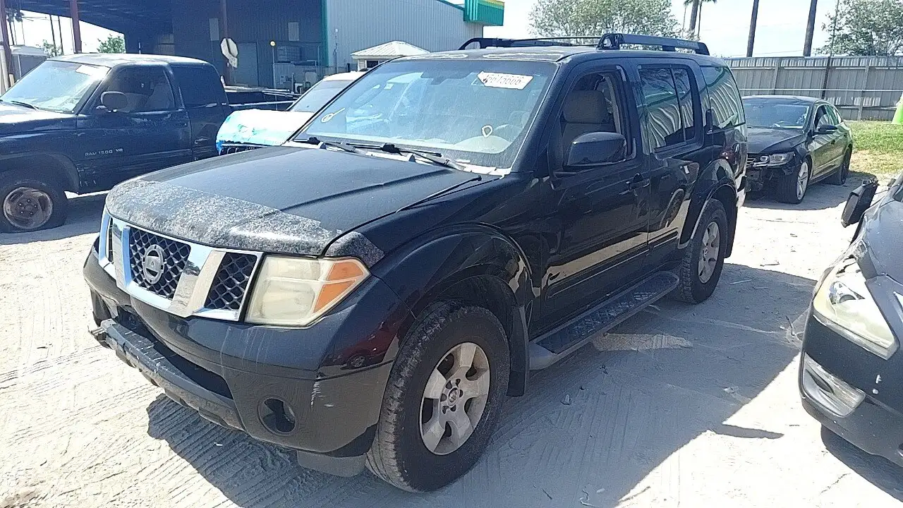 Photo of 2005 Nissan Pathfinder