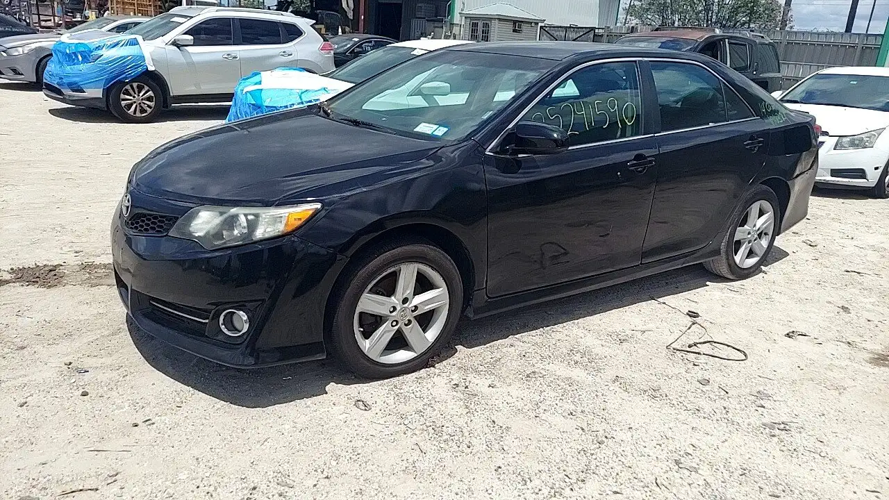 Photo of 2014 Toyota Camry