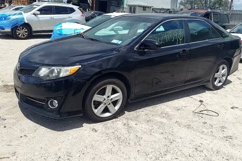 Photo of 2014 Toyota Camry