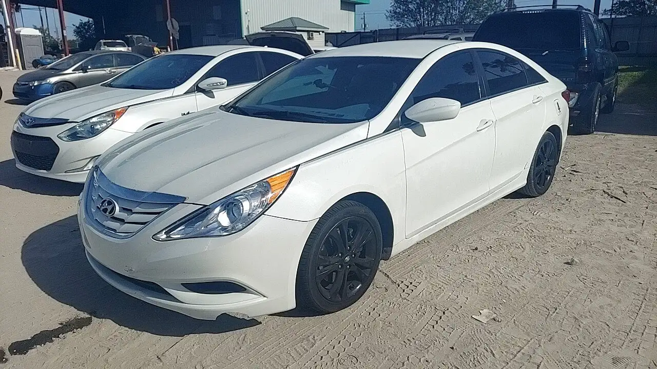 Photo of 2011 Hyundai Sonata