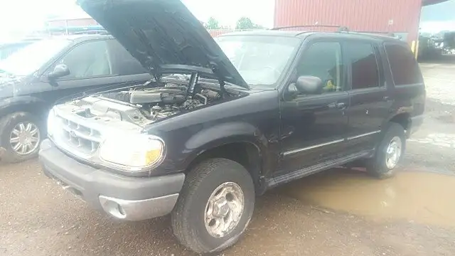 Photo of 1999 Ford Explorer