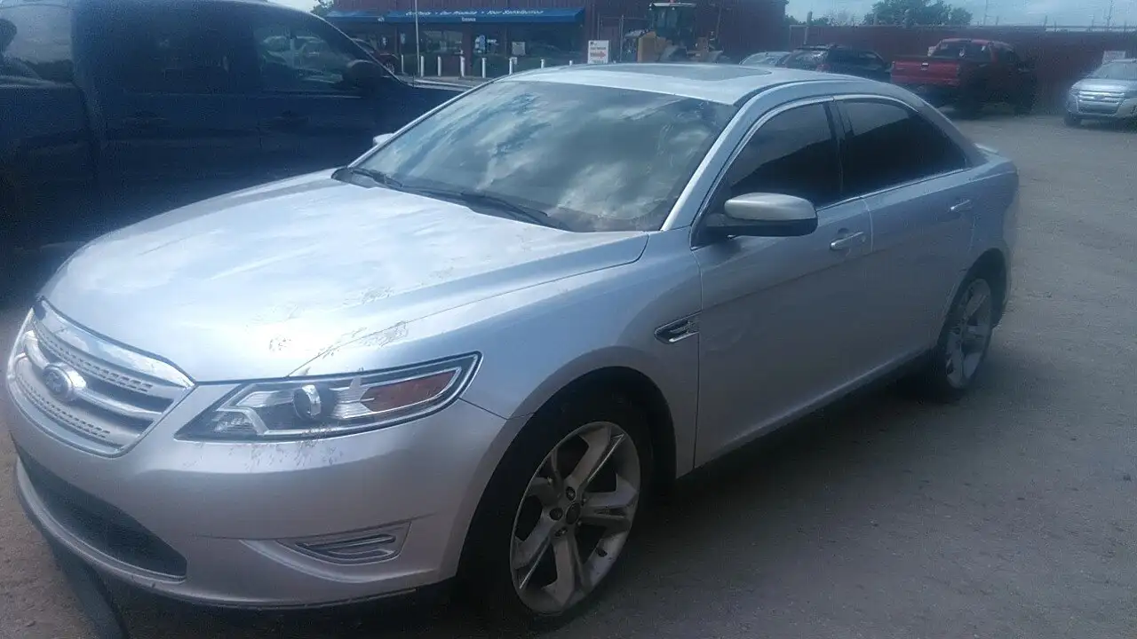 Photo of 2011 Ford Taurus
