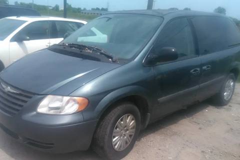 Photo of 2006 Chrysler Town & Country