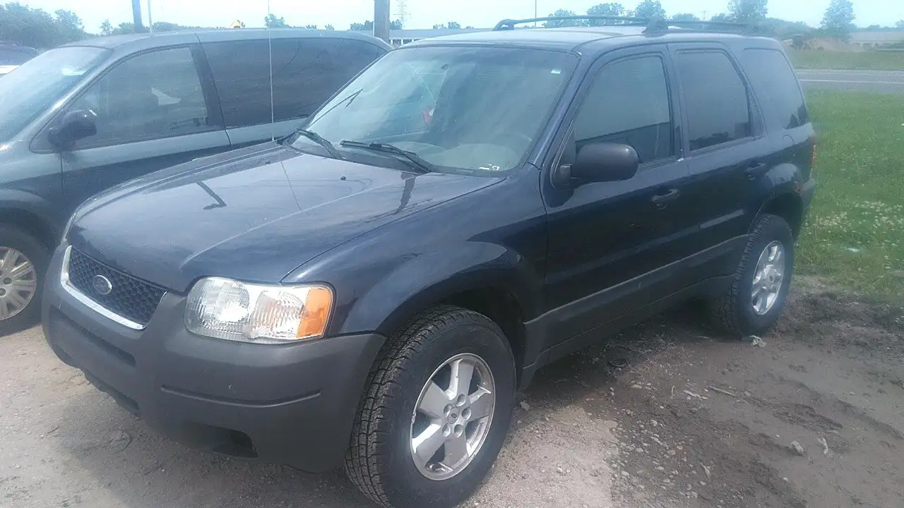 Photo of 2004 Ford Escape