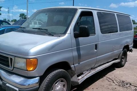 Photo of 2007 Ford E-350 Super Duty