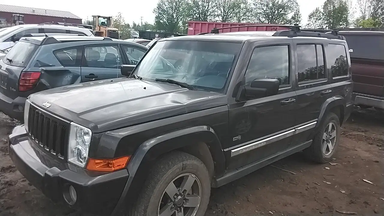 Photo of 2006 Jeep Commander