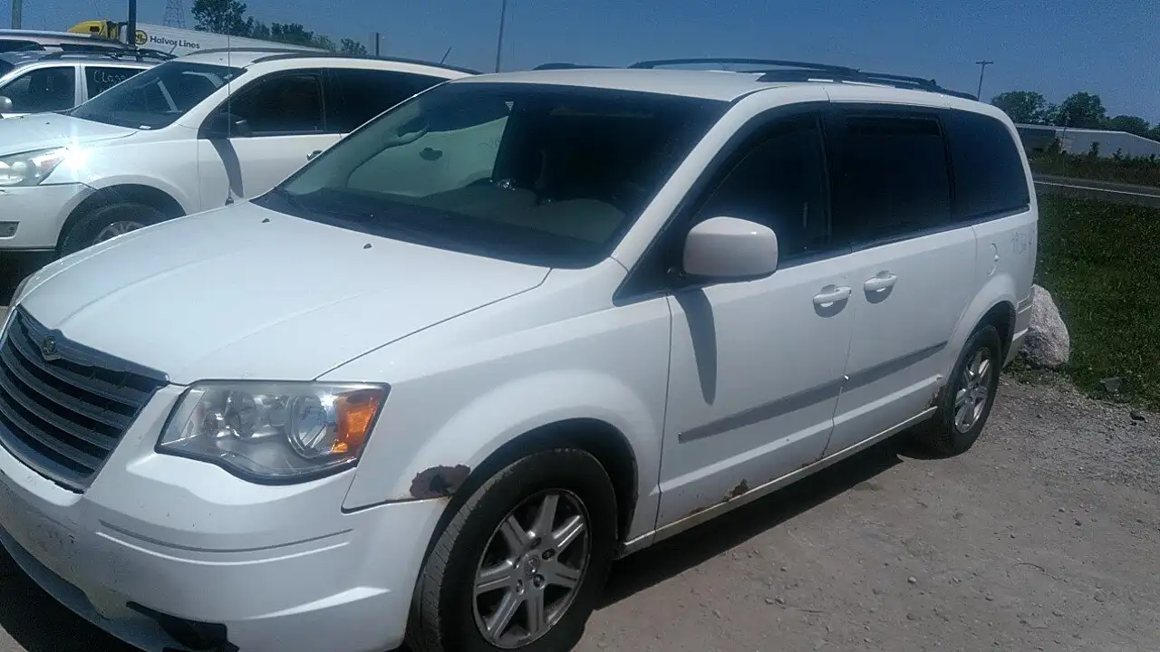 Photo of 2009 Chrysler Town & Country