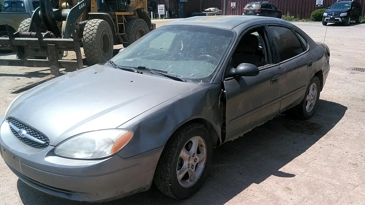 Photo of 2001 Ford Taurus