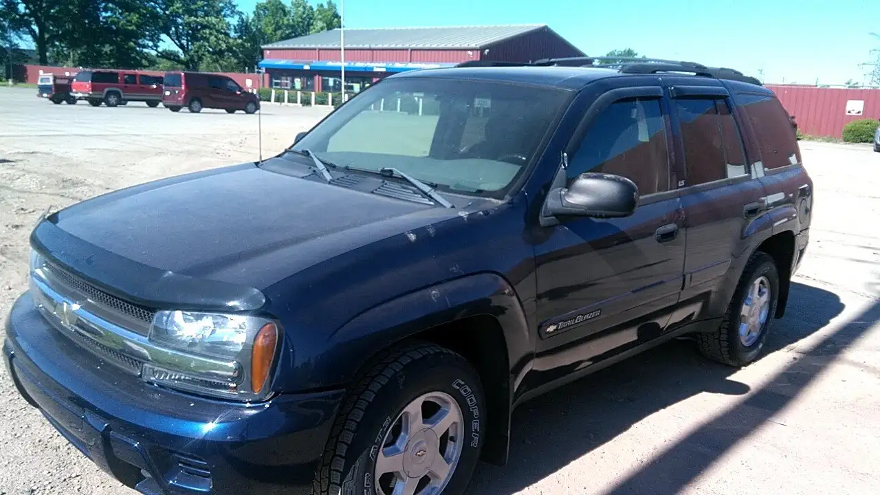Photo of 2002 Chevrolet Trailblazer