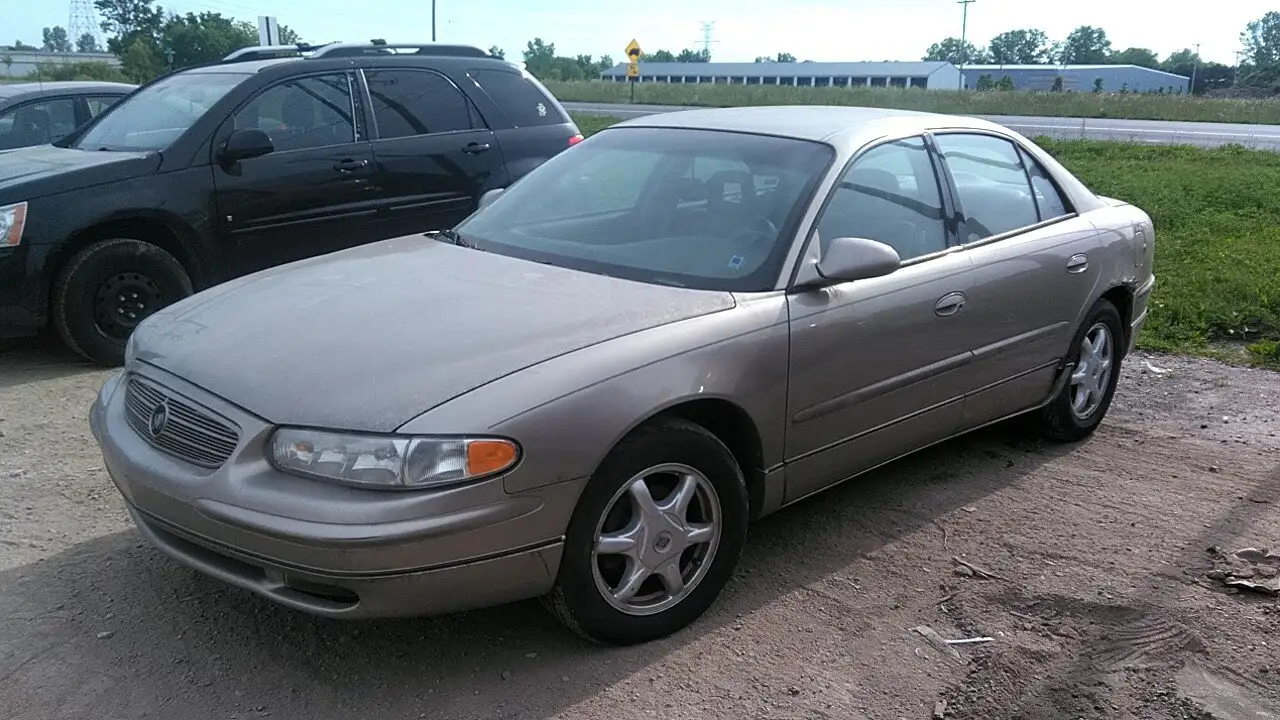 Photo of 2002 Buick Regal