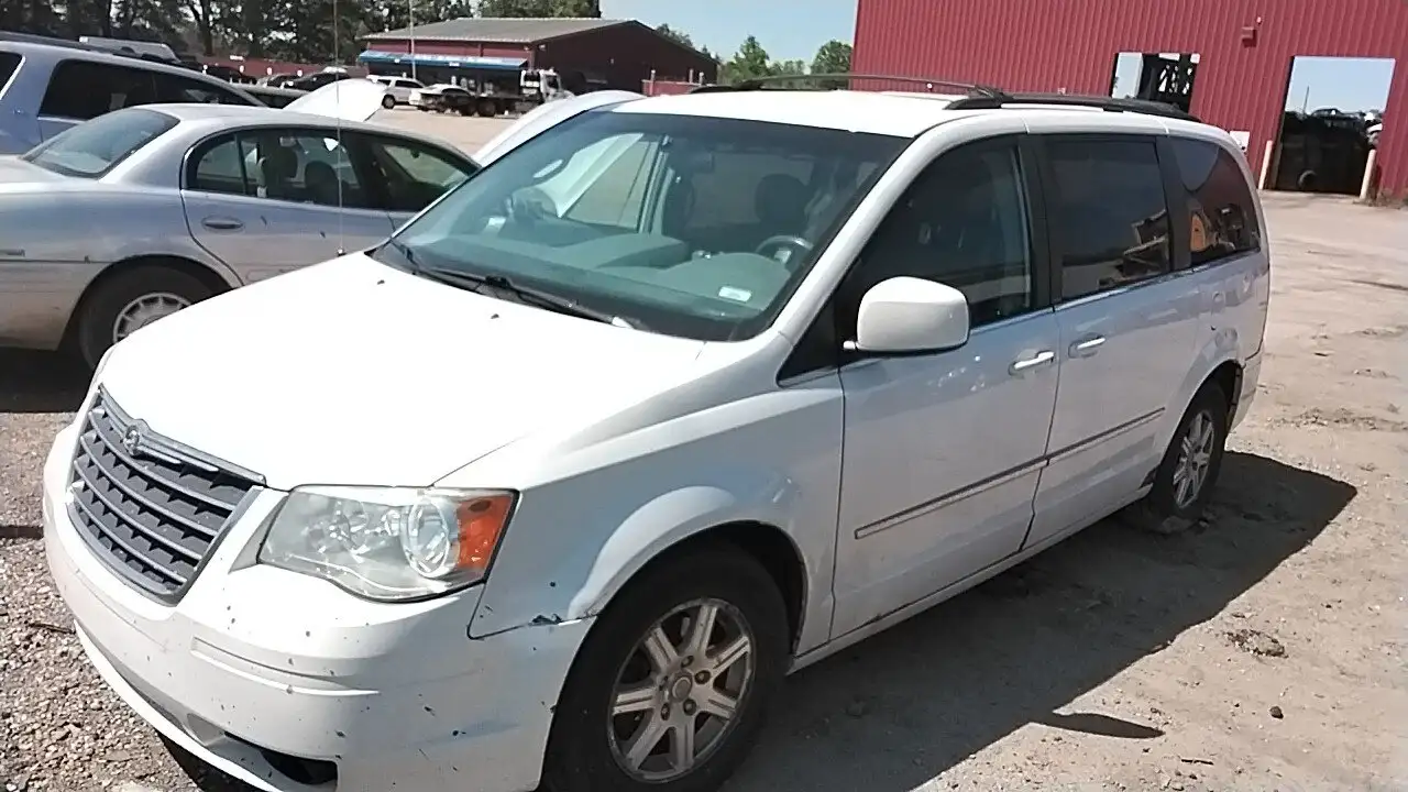 Photo of 2009 Chrysler Town & Country