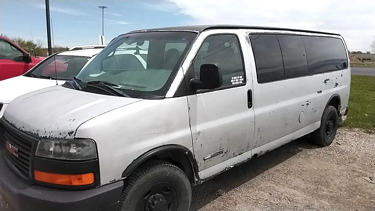Photo of 2004 Gmc Savana 3500