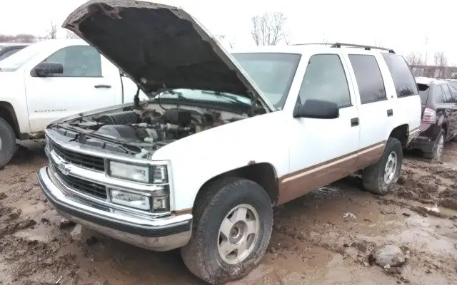 Photo of 1999 Chevrolet Tahoe
