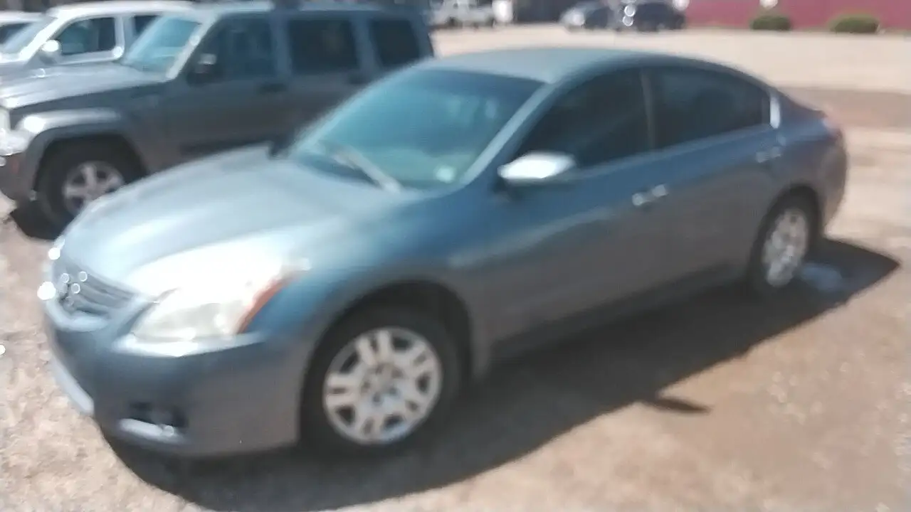 Photo of 2011 Nissan Altima
