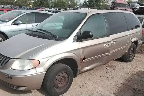 Photo of 2004 Chrysler Town & Country