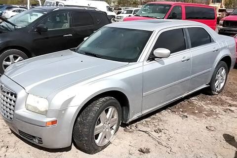 Photo of 2005 Chrysler 300
