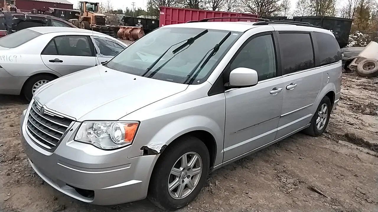 Photo of 2009 Chrysler Town & Country