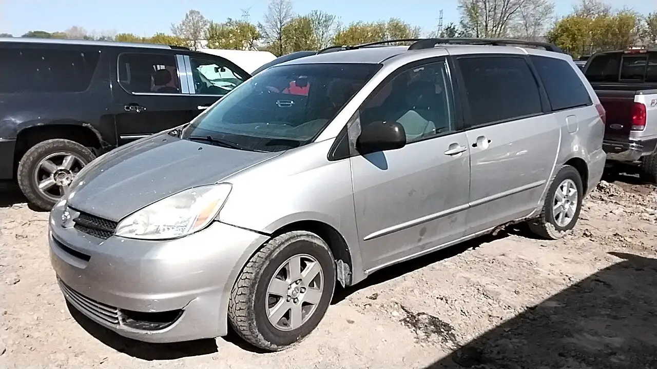 Photo of 2005 Toyota Sienna